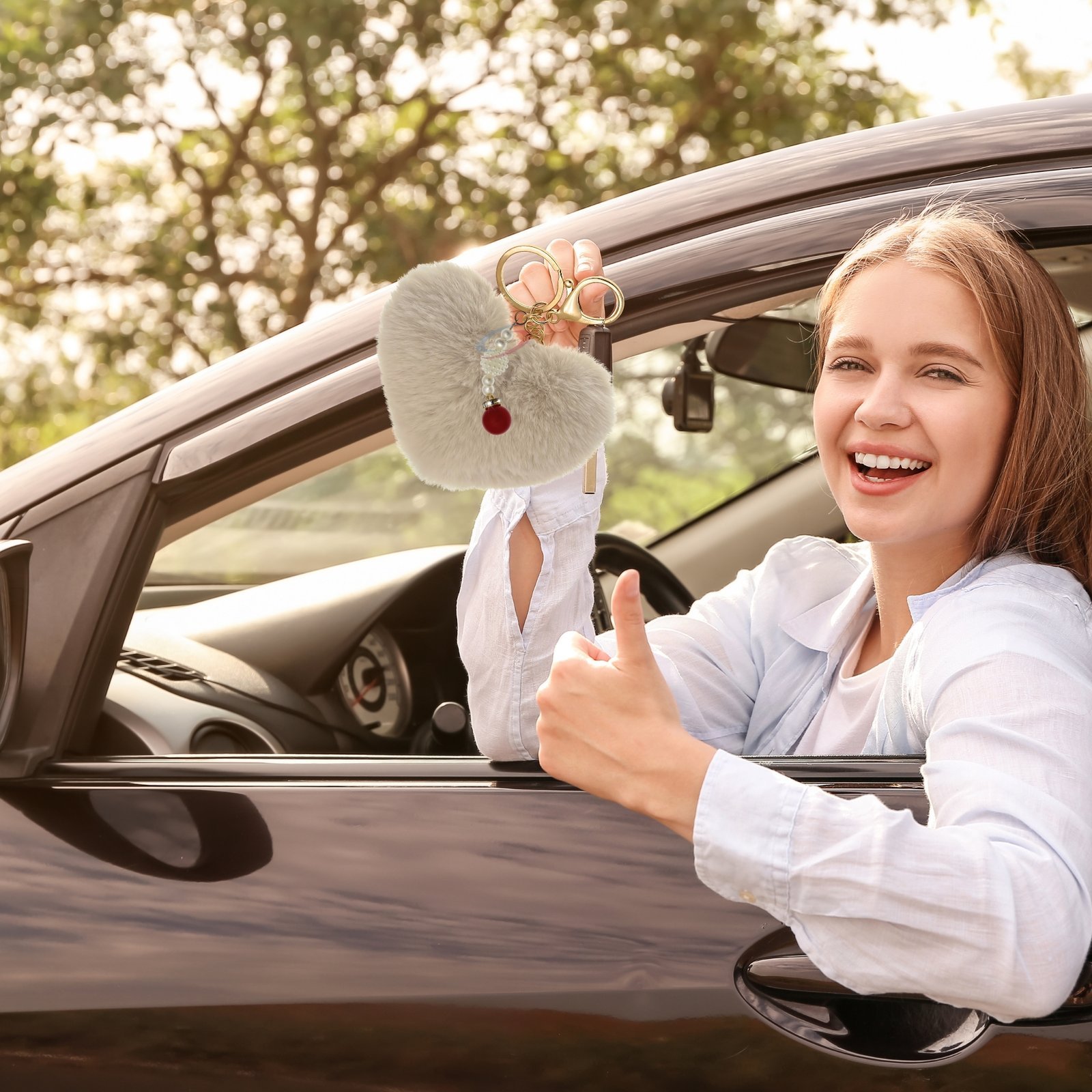 iAccessories-Soft-Faux-Fur-Pom-Pom-Fashionable-Heart-Key-Ring-Keychain-with-Pearl-Pendant-for-Girls-Bags-Wallets-and-Luggage-Beige-6.jpg