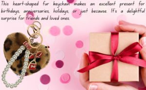 View 3: Pearl pendant detail