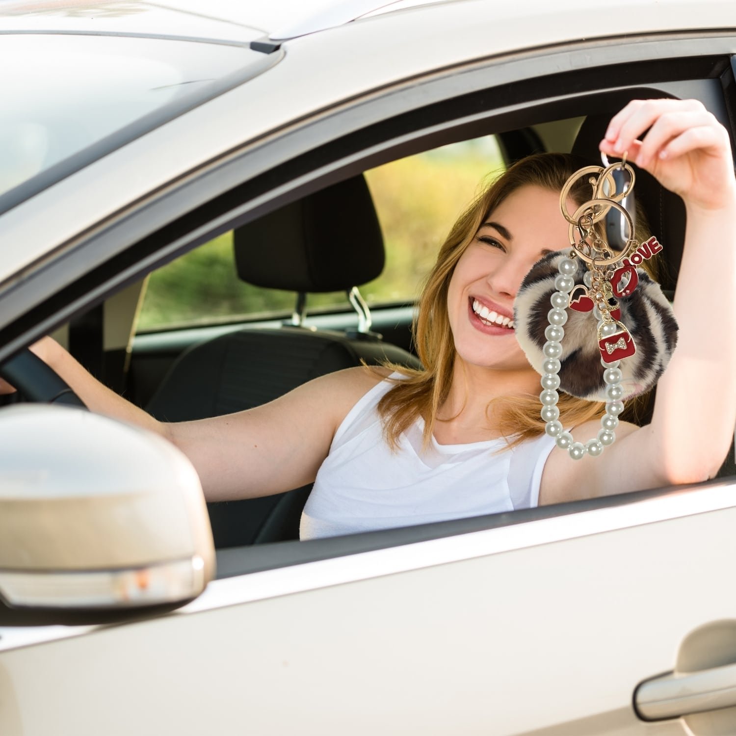 iAccessories Fluffy Faux Fur Pearl Fashion Pom Pom Keychain Charm for Girls Bags, Wallets and Luggage – Cream Lepo-6