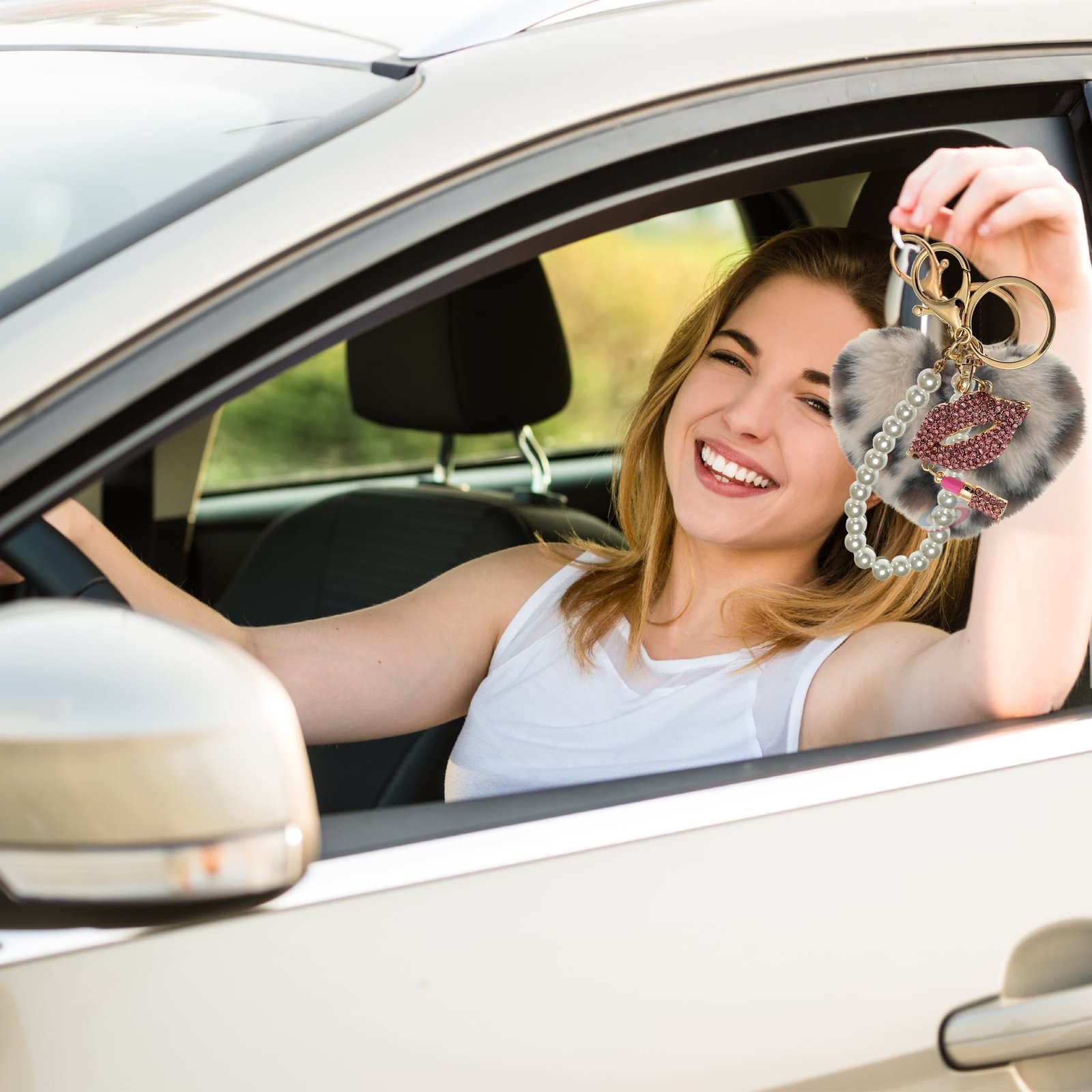 iAccessories Pearl Diamond Lips Fluffy Faux Fur Pom Pom Heart Charm for Girls Bags, Wallets and Luggage (Cream Lepo)-6